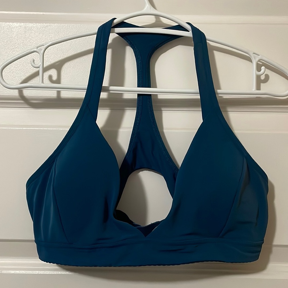 LULULEMON Deep V Racerback Bra sz 8